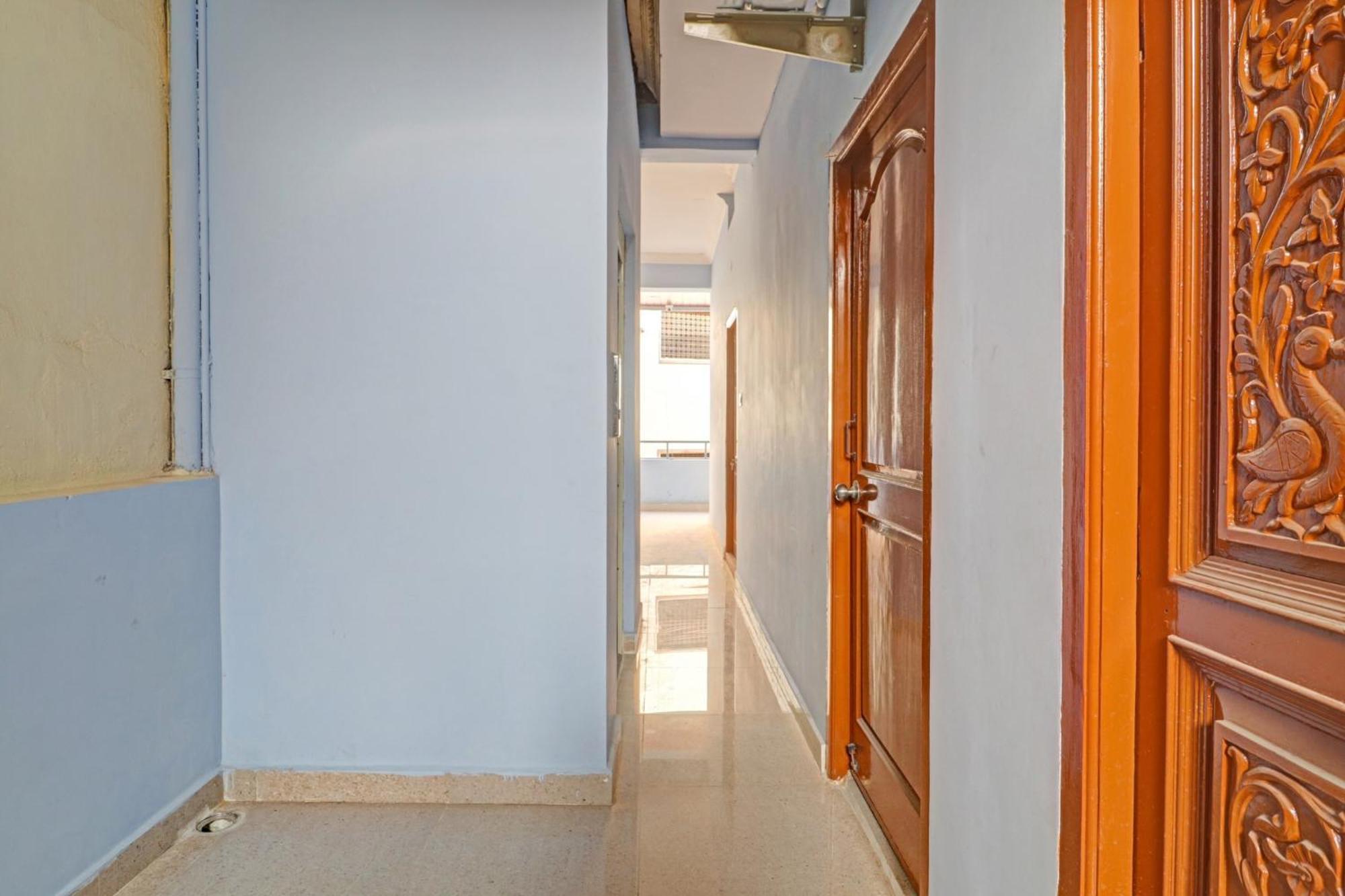 Super Hotel O Rbs Square Langer Houz Haidar Sahibguda 외부 사진