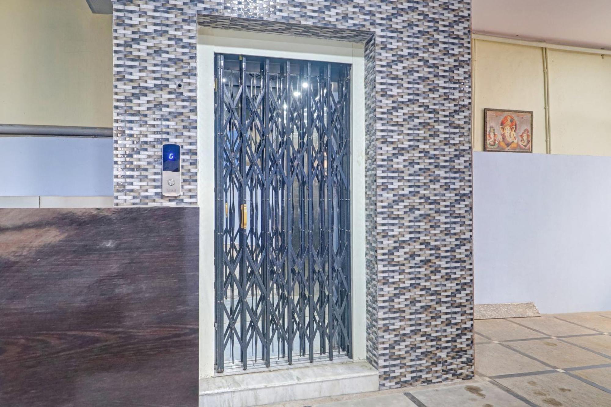 Super Hotel O Rbs Square Langer Houz Haidar Sahibguda 외부 사진