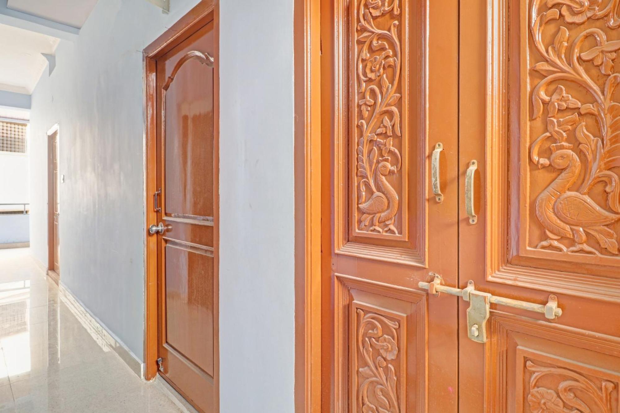 Super Hotel O Rbs Square Langer Houz Haidar Sahibguda 외부 사진